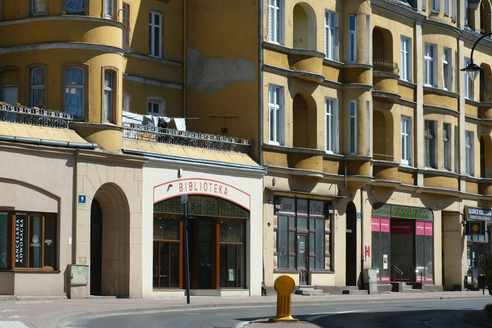 ŁKS Łęknica zwycięża w Klasie okręgowej, drużyna piłkarska na boisku podczas meczu